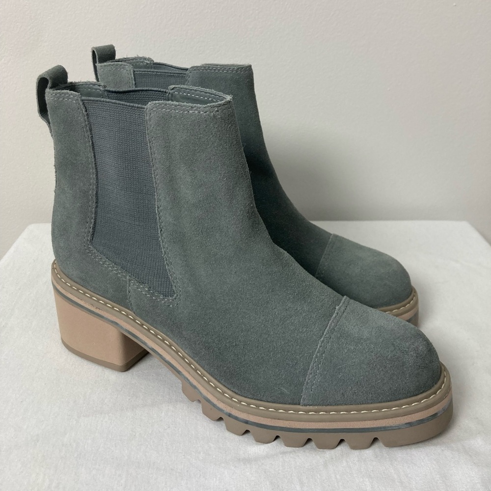 💎 Women’s Bernardo Salem Suede Bootie in Light Blue Size 8.5